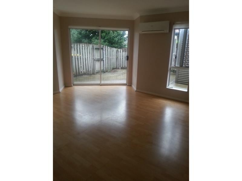 6 Buddy Holly Close, Parkwood QLD 4214