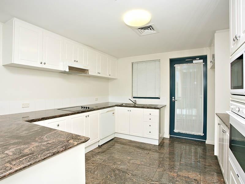 8 Goodwin Street, Kangaroo Point QLD 4169