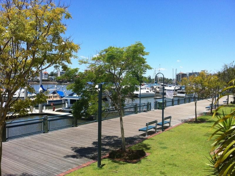 8 Goodwin Street, Kangaroo Point QLD 4169