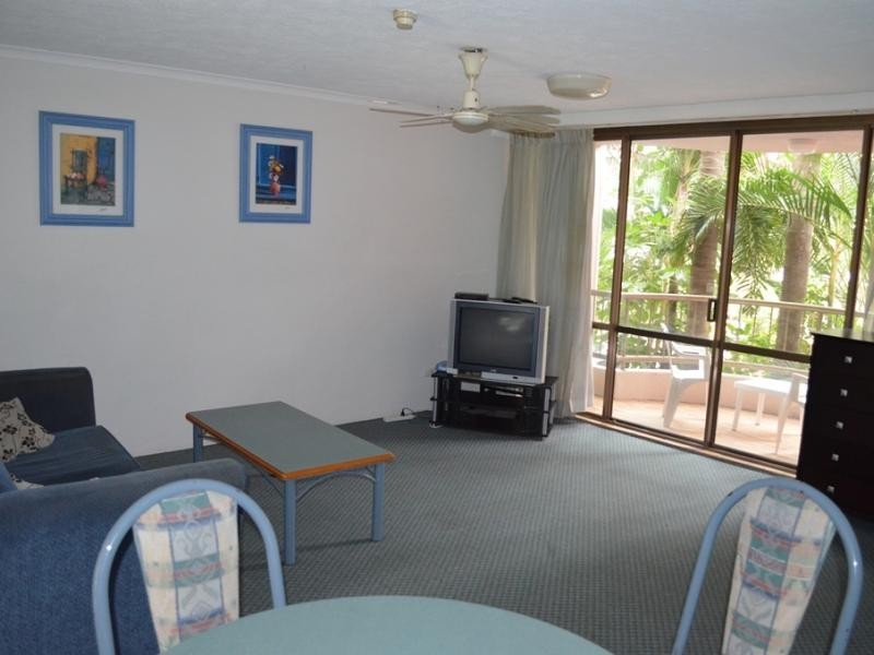 38 Enderley Ave, Surfers Paradise QLD 4217