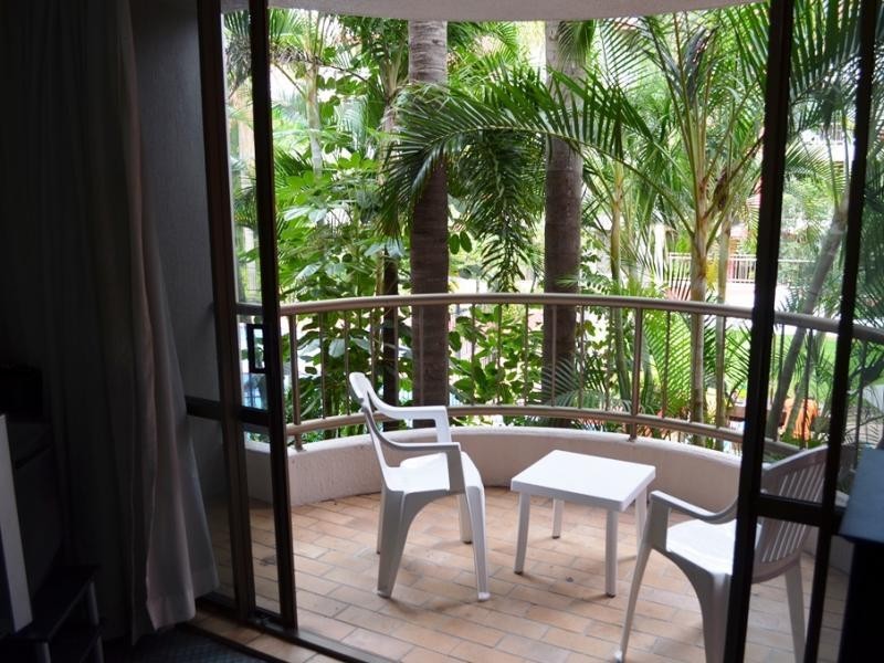 38 Enderley Ave, Surfers Paradise QLD 4217