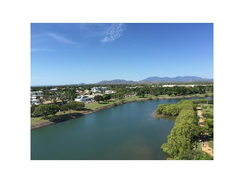 86 Ogden Street, Townsville City QLD 4810