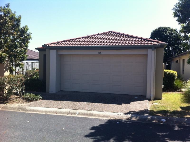 64 Gilston Road, Nerang QLD 4211