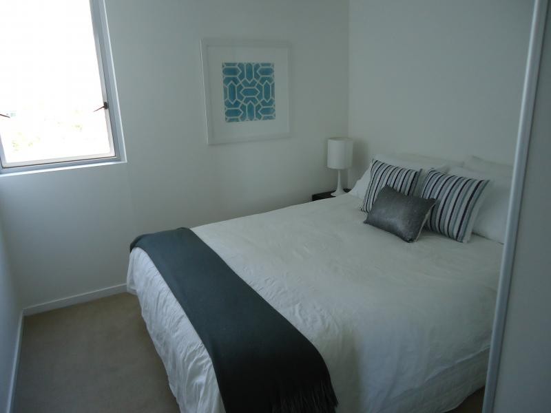 53 Darrambal, Chevron Island QLD 4217