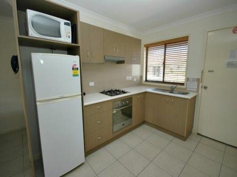 13 Anne St, Torquay QLD 4655