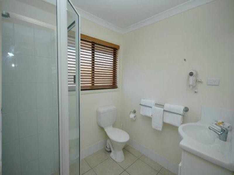 13 Anne St, Torquay QLD 4655