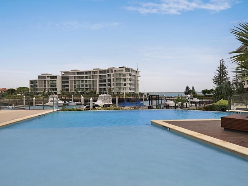 323 Bayview Street, Hollywell QLD 4216