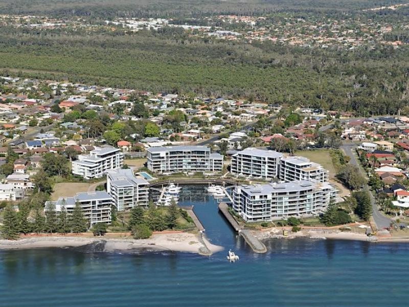 323 Bayview Street, Hollywell QLD 4216