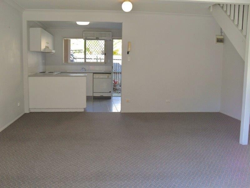 60 Whitby, Southport QLD 4215