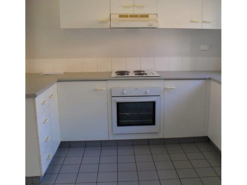 60 Whitby, Southport QLD 4215