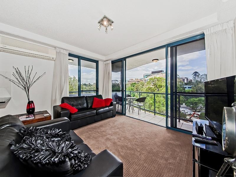 21 Patrick Lane, Toowong QLD 4066