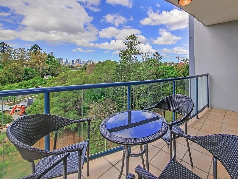 21 Patrick Lane, Toowong QLD 4066