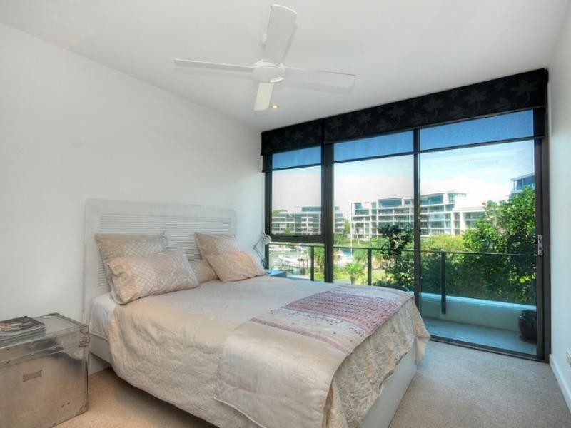 323 Bayview Street, Hollywell QLD 4216