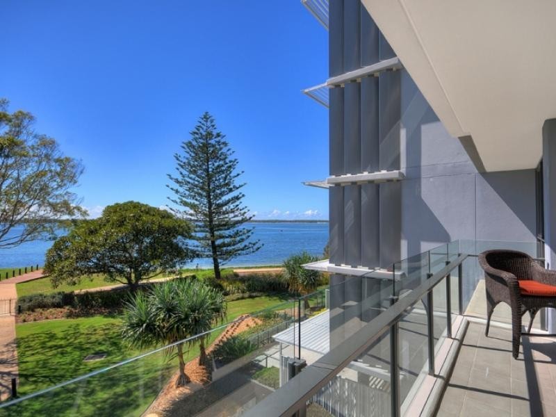 323 Bayview Street, Hollywell QLD 4216