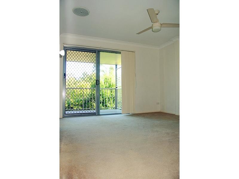 34-42 University Drive, Meadowbrook QLD 4131