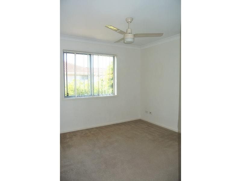 34-42 University Drive, Meadowbrook QLD 4131