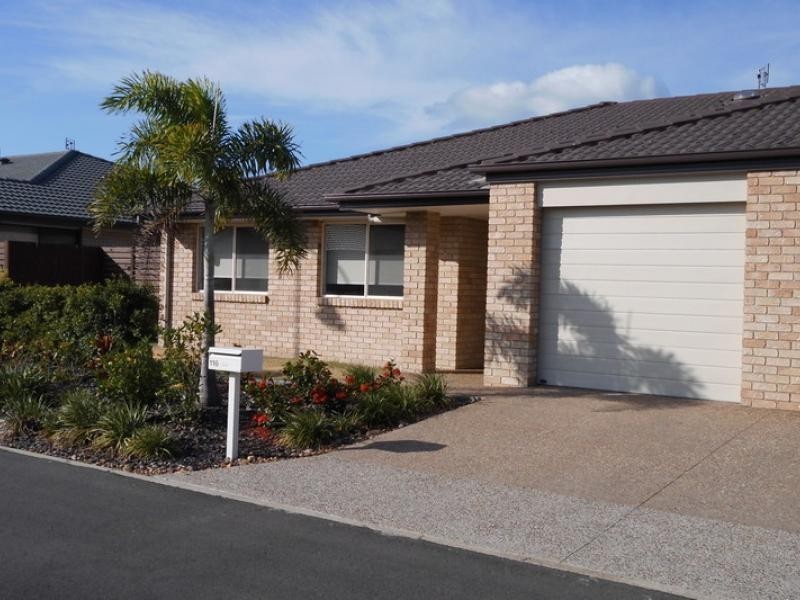 230 Pulgul St, Urangan QLD 4655
