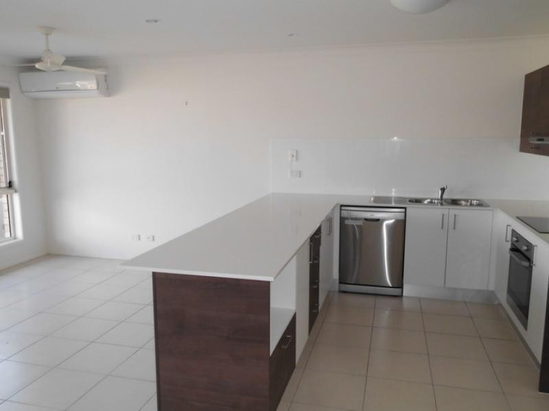 230 Pulgul St, Urangan QLD 4655