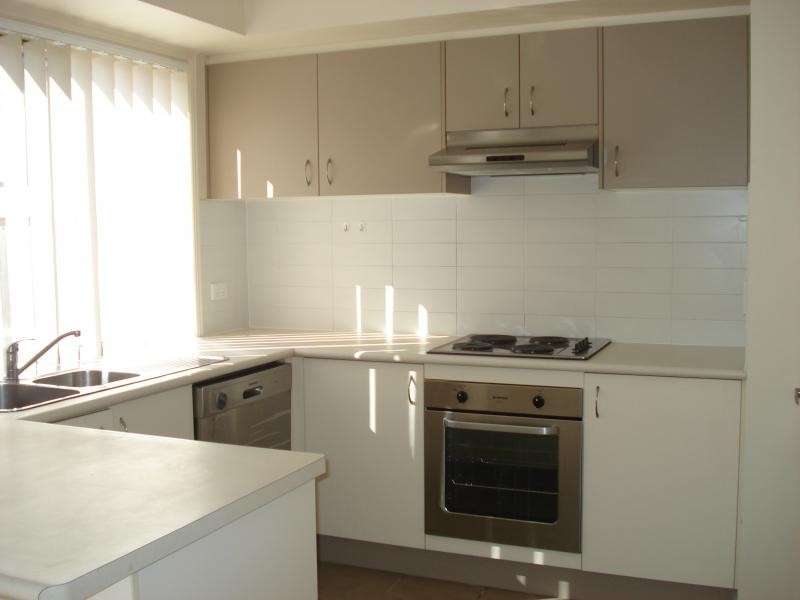 96 Johnston Street, Carina QLD 4152