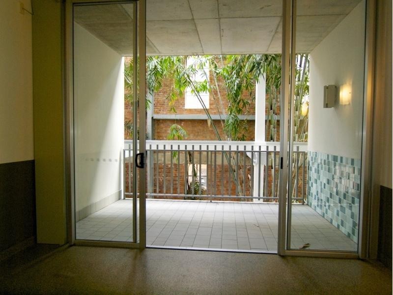 8 Skyring Terrace, Teneriffe QLD 4005