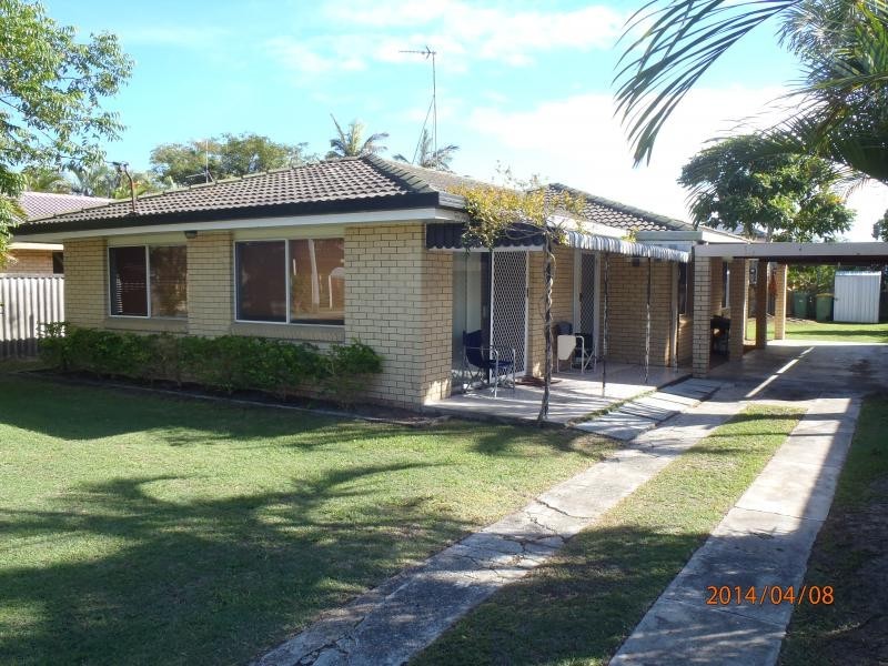 17 Drake Avenue, Paradise Point QLD 4216