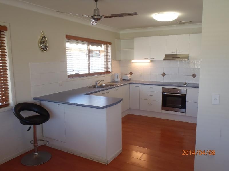 17 Drake Avenue, Paradise Point QLD 4216