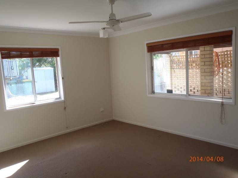 17 Drake Avenue, Paradise Point QLD 4216