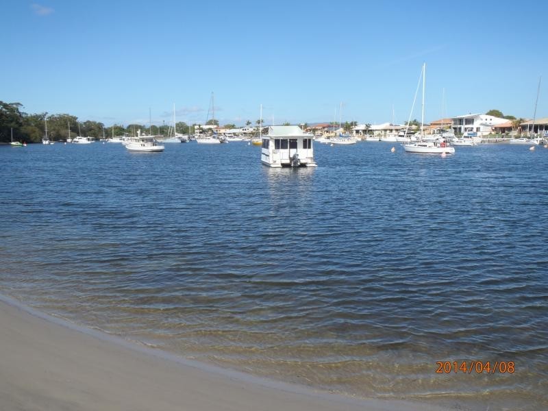 17 Drake Avenue, Paradise Point QLD 4216
