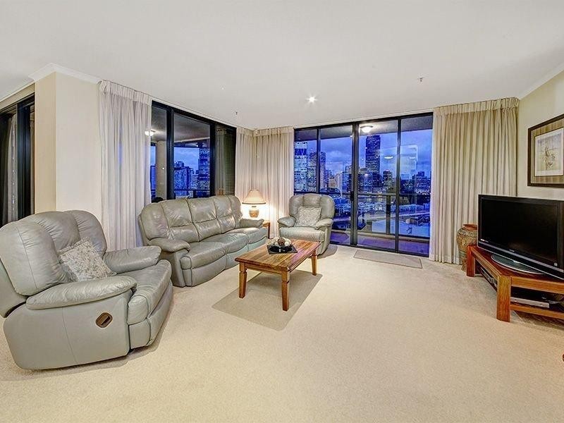 8 Goodwin Street, Kangaroo Point QLD 4169