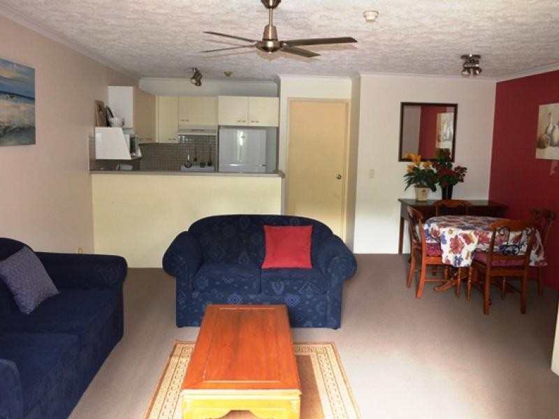 38 Enderley Ave, Surfers Paradise QLD 4217