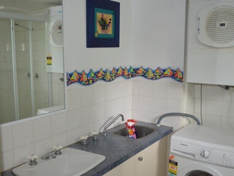 38 Enderley Ave, Surfers Paradise QLD 4217