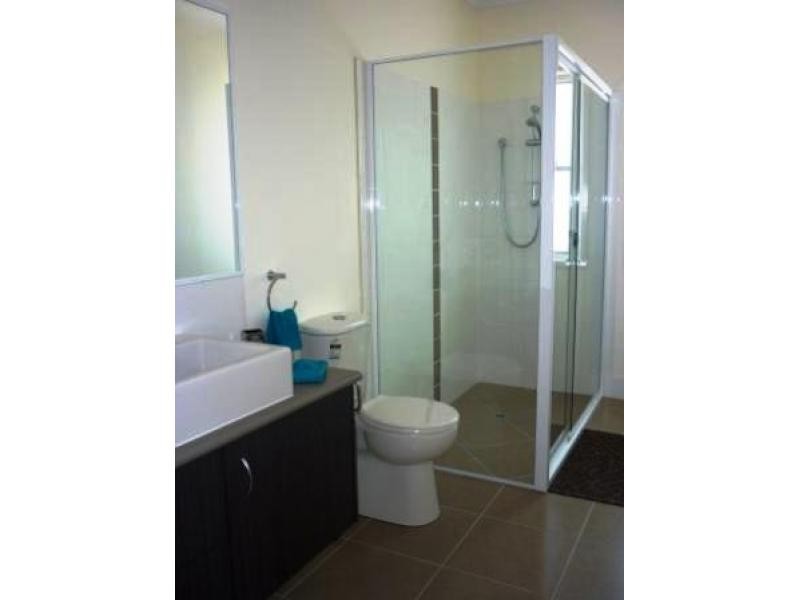71 Elizabeth Street, Urangan QLD 4655