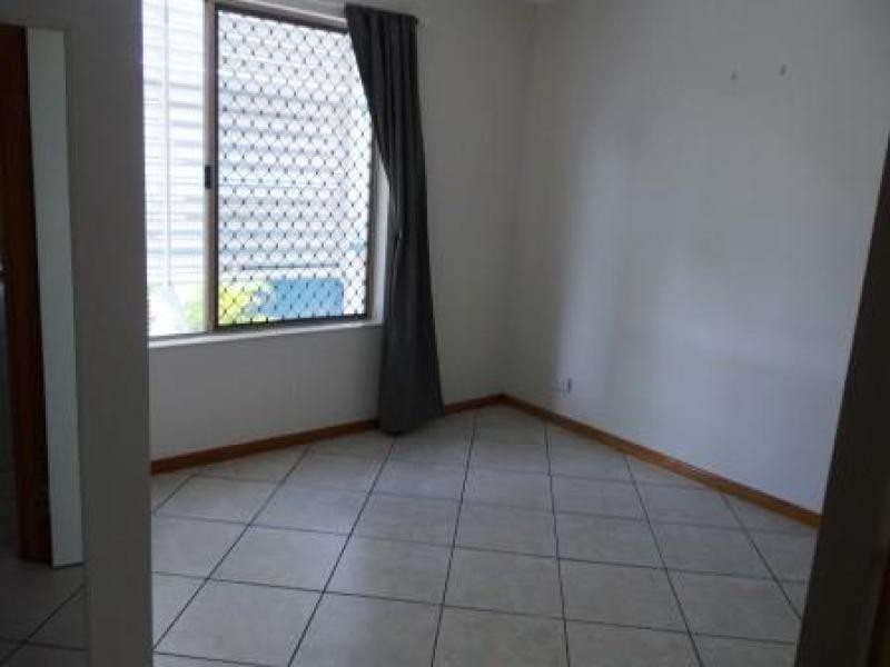 4 Pilot, Urangan QLD 4655