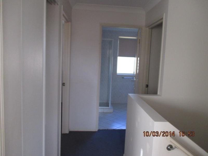 32 RIVERVIEW ROAD, Nerang QLD 4211