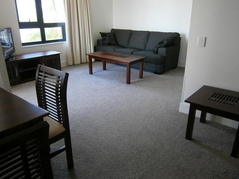 32 Surf Parade, Broadbeach QLD 4218