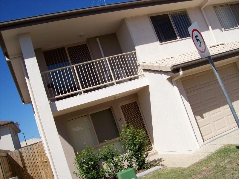 31 Johnston Street, Carina QLD 4152