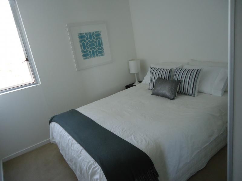 53 Darrambal, Chevron Island QLD 4217