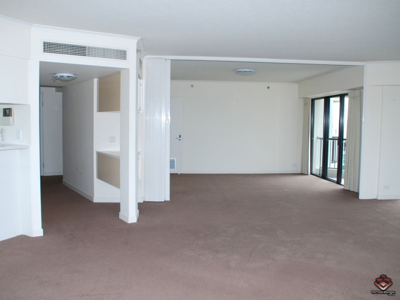 24 Breaker Street, Main Beach QLD 4217