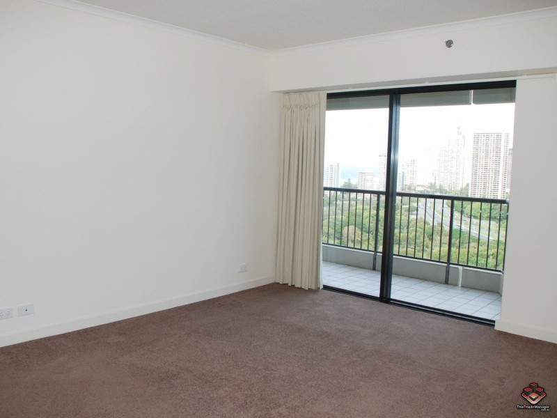 24 Breaker Street, Main Beach QLD 4217