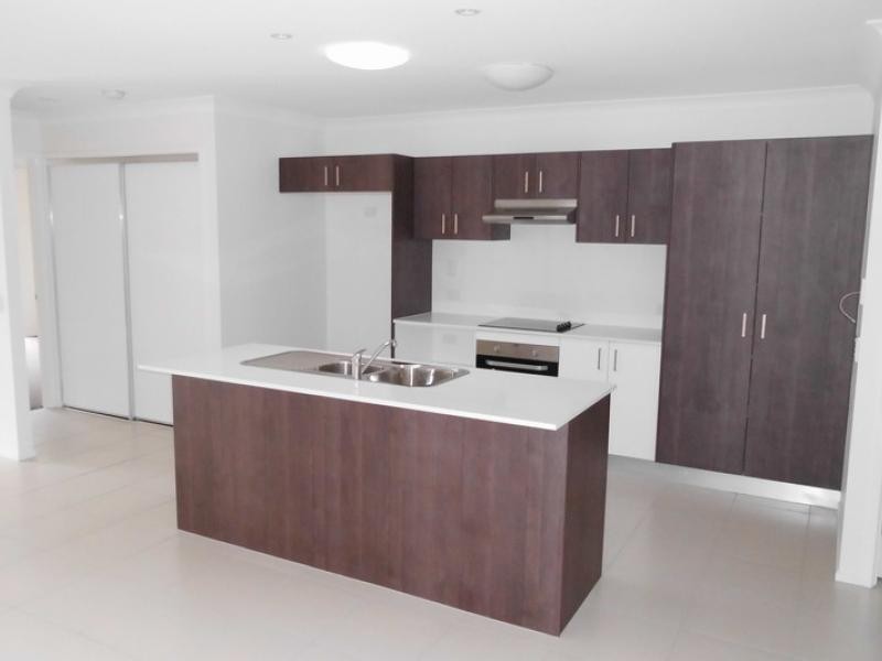 230 Pulgul St, Urangan QLD 4655