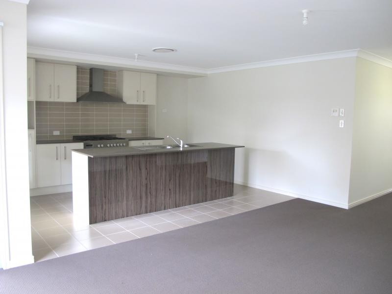 49 Currawong Street, Doolandella QLD 4077