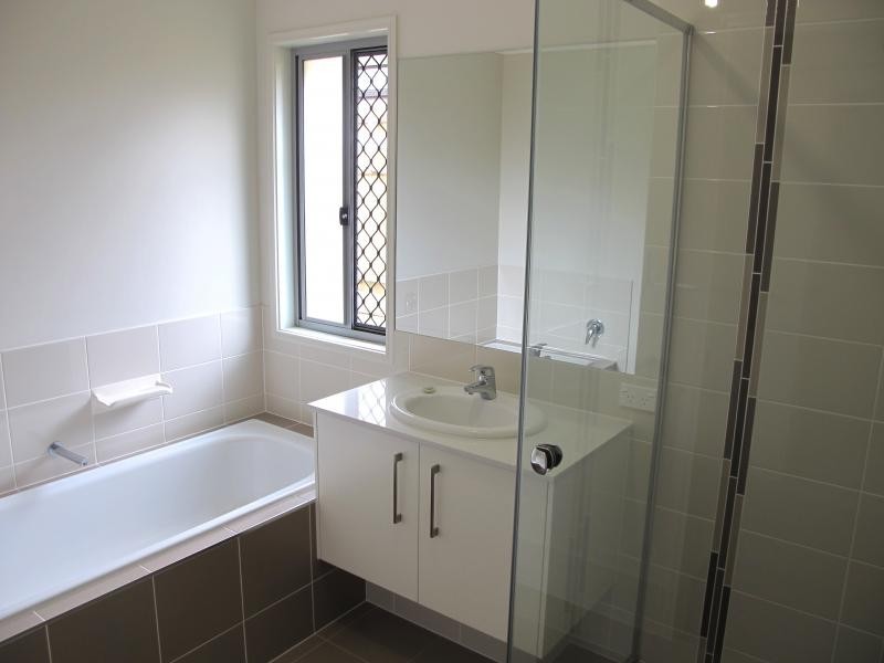 49 Currawong Street, Doolandella QLD 4077