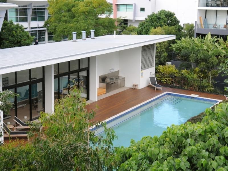 10 Pidgeon Close, West End QLD 4101