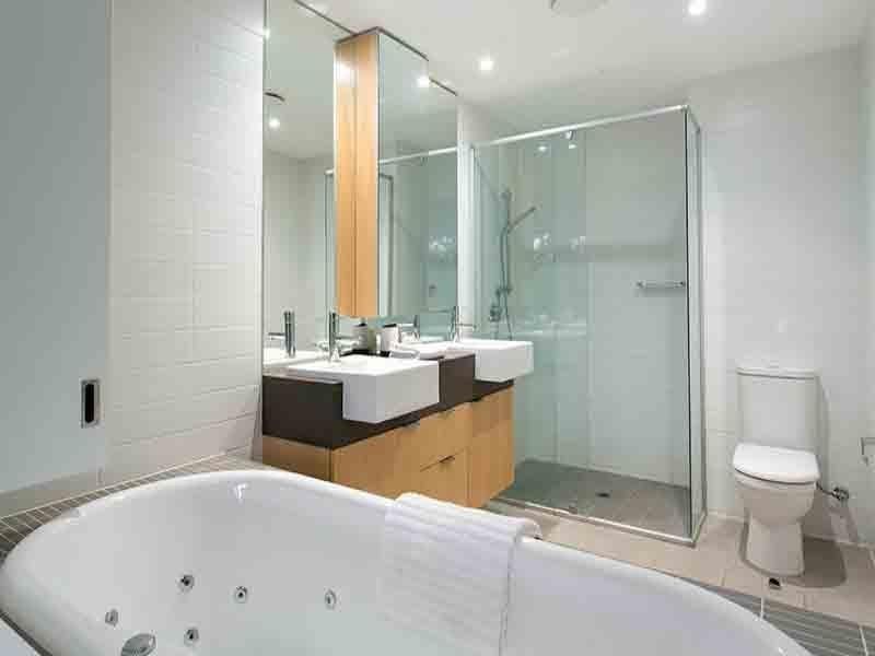 10 Pidgeon Close, West End QLD 4101