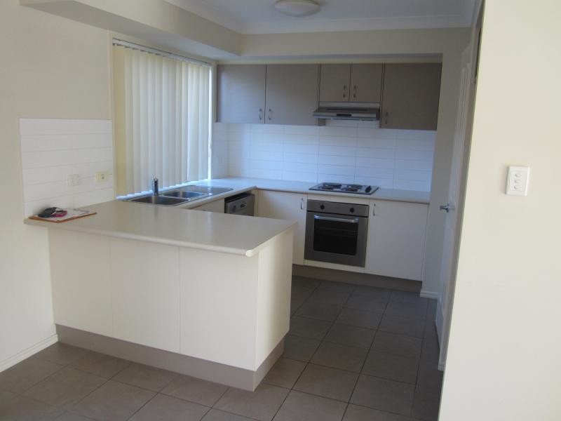 12 Johnston Street, Carina QLD 4152