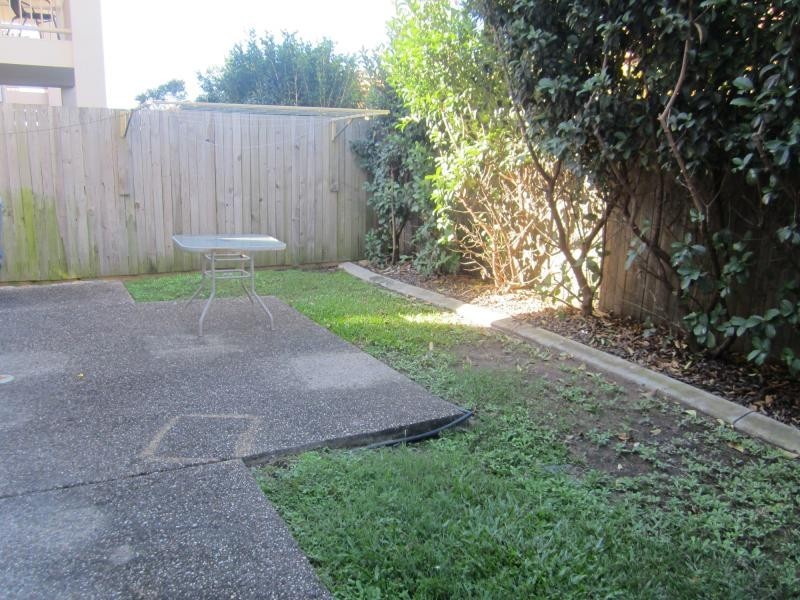 12 Johnston Street, Carina QLD 4152