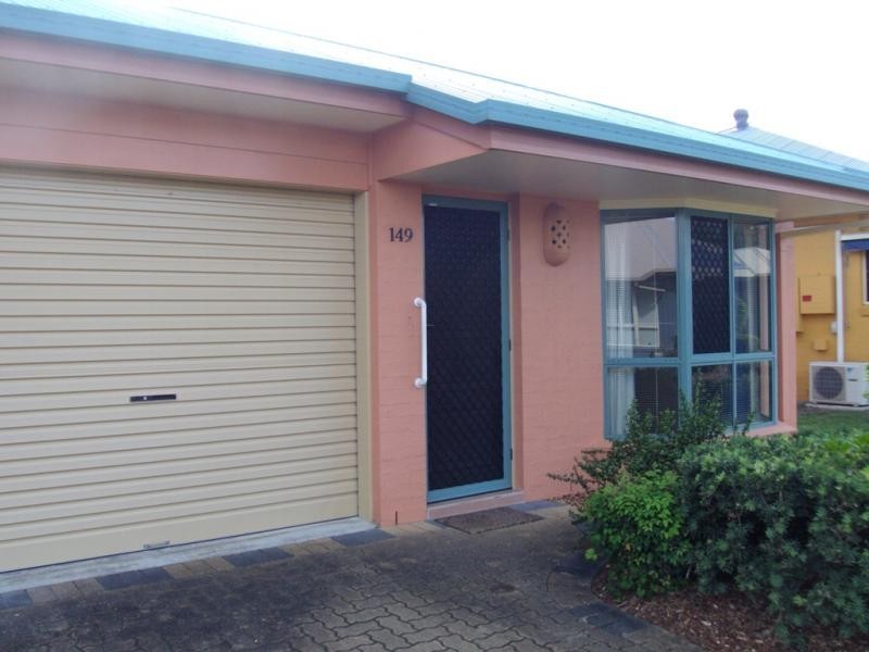 40 Lakeside Crescent, Currimundi QLD 4551