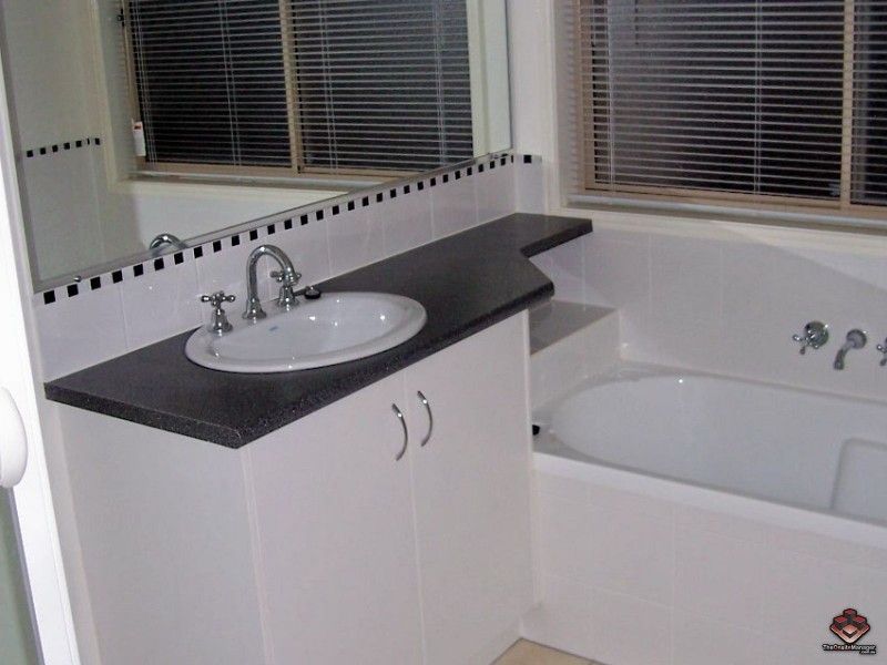 168 Lakeside, Springfield Lakes QLD 4300