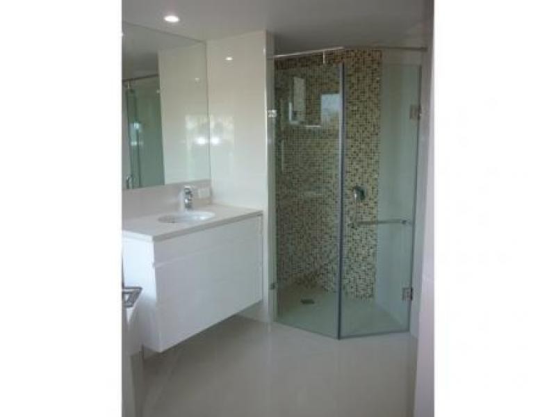 85 Marine Parade, Redcliffe QLD 4020