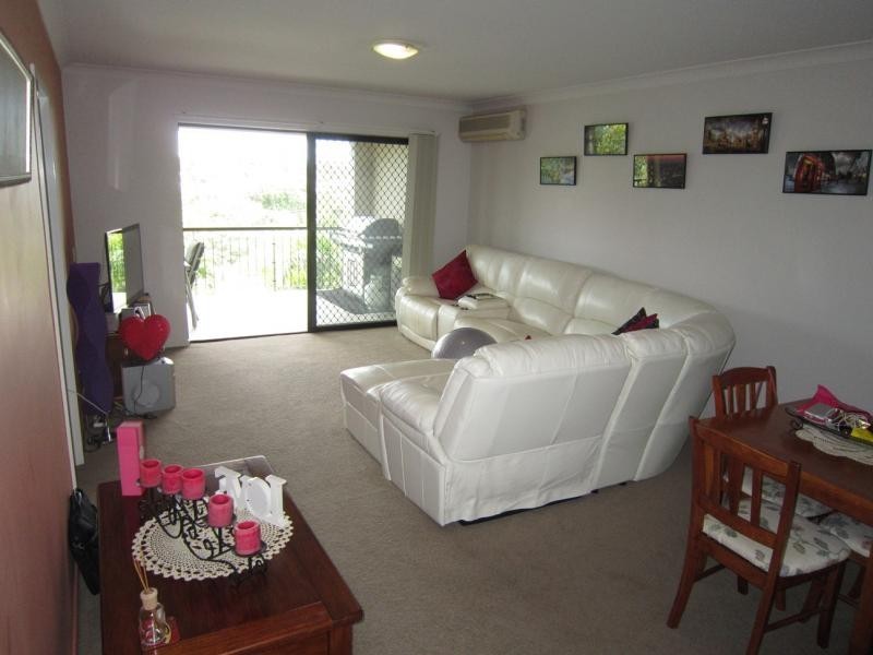 70 Norman Crescent, Norman Park QLD 4170